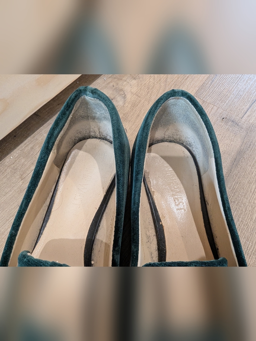Nine West Green Velvet Loafer Flats Women's Shoes - Picture 6 of 7